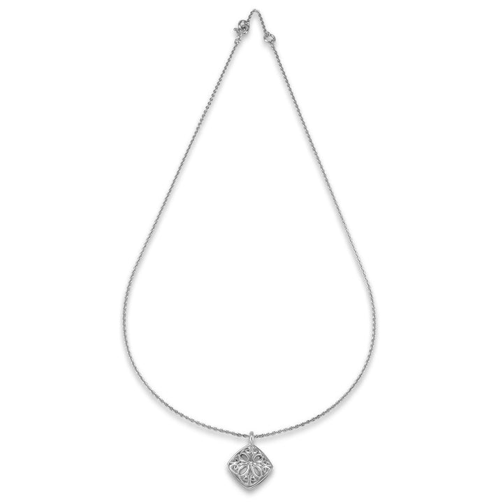 silver pendant necklace