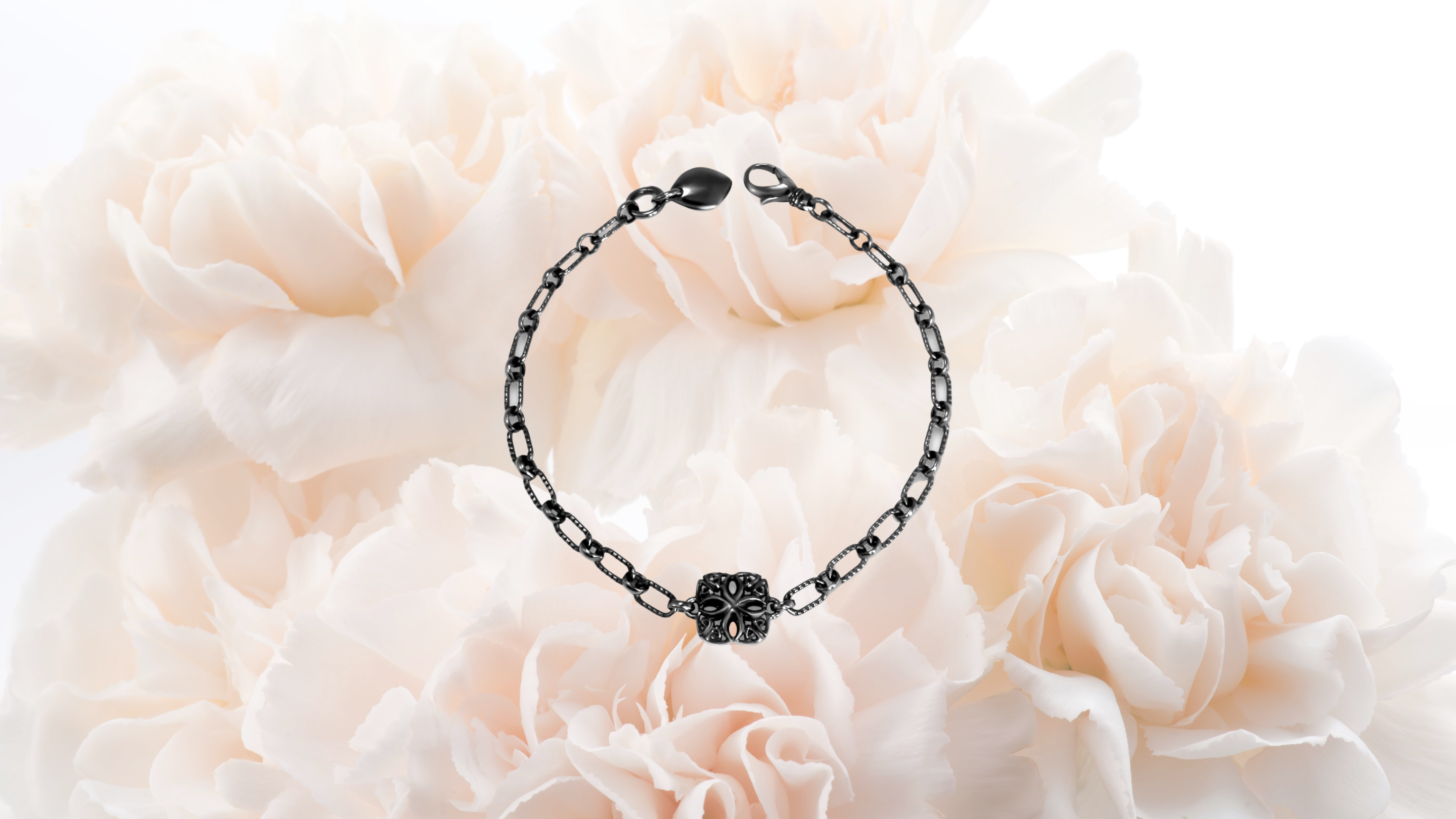 Meaningful Mother's Day Gifts Under $250