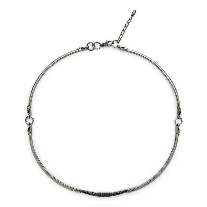 Black choker with back stones