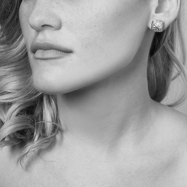 gold stud earrings
